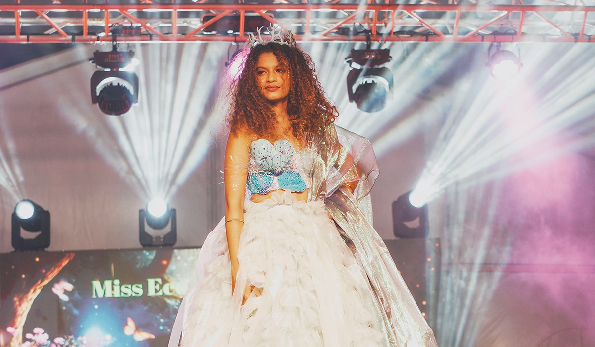 Earth Day 2026 : au Long Beach, des lycéennes mauriciennes font défiler l'avenir